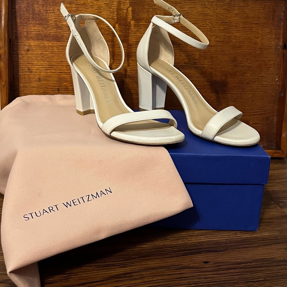 Stuart Weitzman Nearly Nude Smooth Calf Sandals Heels Size 37